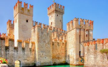 The Castle of Sirmione: info, prices and timetables of the Scaligero Castle of Sirmione