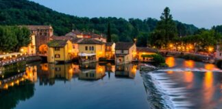 Borghetto sul Mincio, time suspended on the bridge Borghetto sul Mincio