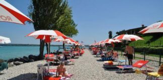 Dog-friendly beaches on Lake Garda Bracco Baldo Beach a Peschiera del Garda
