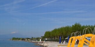 The best beaches in Peschiera del Garda Spiaggia Pioppi a Peschiera del Garda