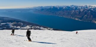 Skiing with a view of Lake Garda Sciare al lago di garda